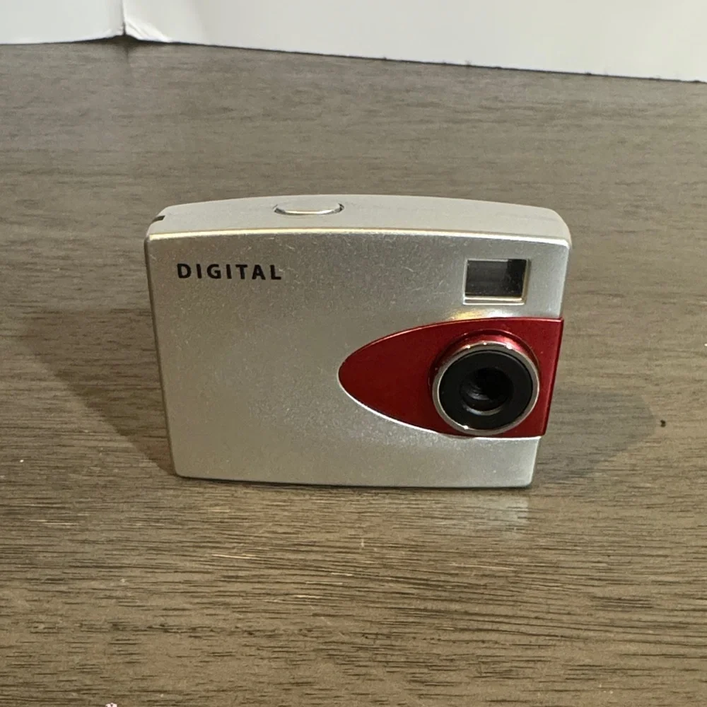 Sakar 3in1 Point & Shoot Digital Camera - Shoot Video Clips - PC-Web